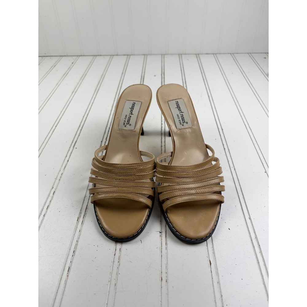 Newport News Vintage Y2K Beige Strappy Kitten Heel Slide Sandals Women's Size 7 - Picture 2 of 9